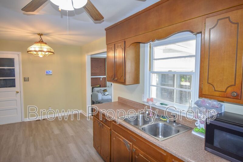 Accepting Applications: 3 Bedroom 1.5 Bathroom- Small Dogs Considered property image