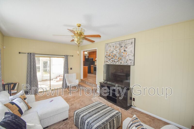 Accepting Applications: 3 Bedroom 1.5 Bathroom- Small Dogs Considered property image