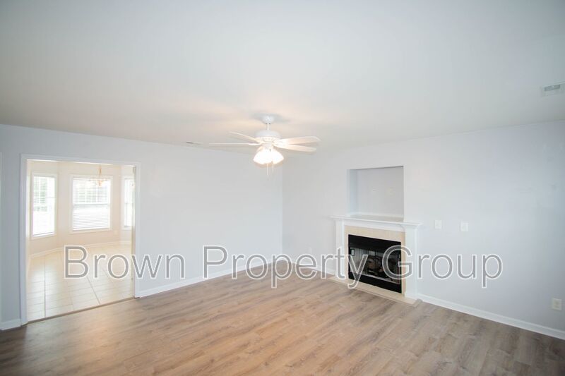 3 Bedroom 2 Bathroom - Pets Considered! property image