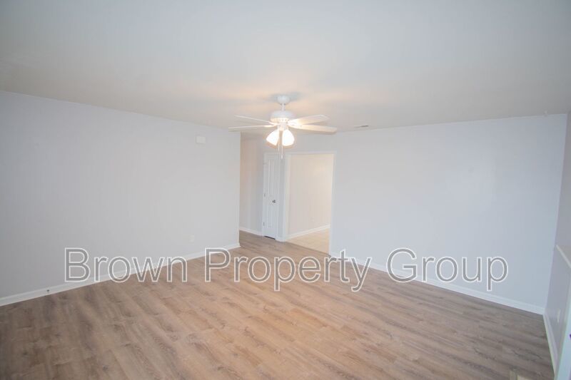 3 Bedroom 2 Bathroom - Pets Considered! property image