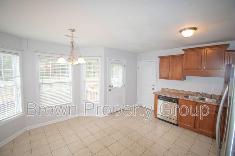 3 Bedroom 2 Bathroom - Pets Considered! property image