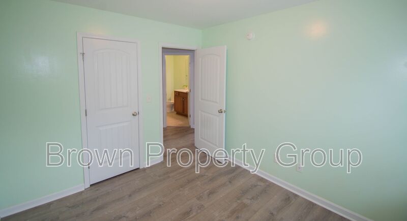 3 Bedroom 2 Bathroom - Pets Considered! property image