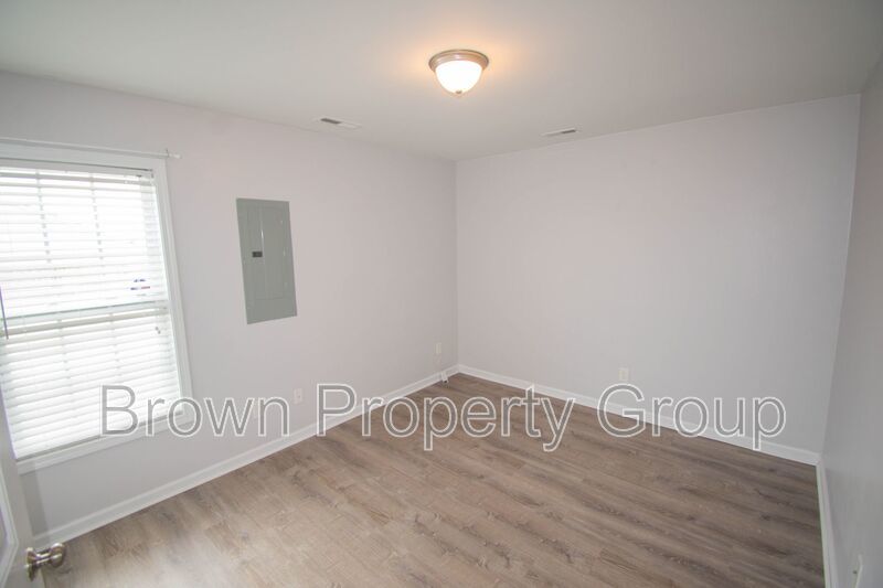 3 Bedroom 2 Bathroom - Pets Considered! property image