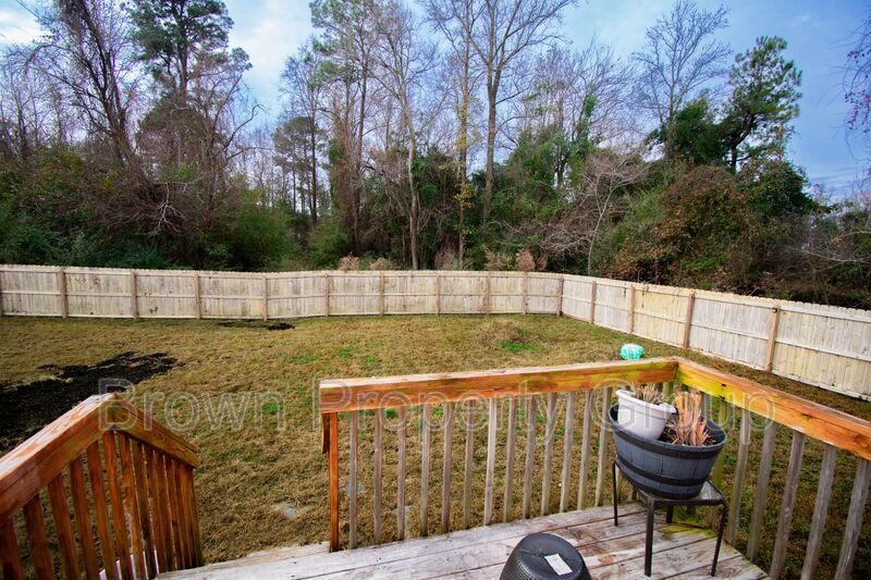 3 Bedroom 2 Bathroom - Pets Considered! property image